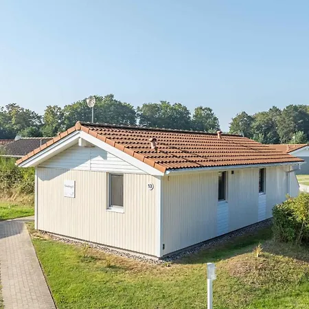 Strandhaus Freibeuterweg 13 * Priwall